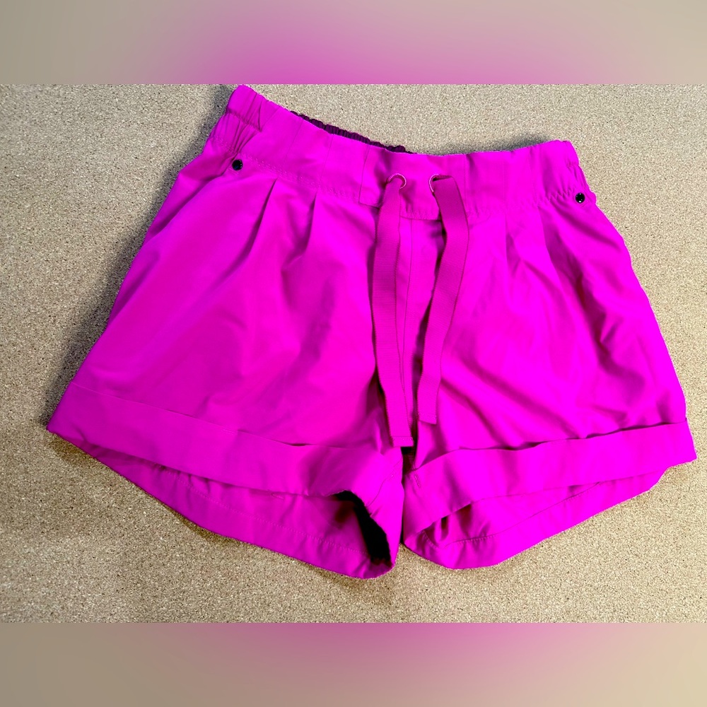 Lululemon Spring Break Away Shorts Bright Pink Sz 6